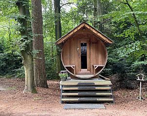 Zitgelegenheid bij jacuzzi in vakantiehuis DG747, Epe, Veluwe.