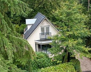 Cottage in Epe, a charming vacation home surrounded by the nature of the Veluwe in Gelderland. Enjoy tranquility and beautiful forests.