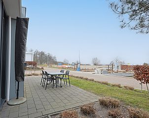 Buitenterras van Chalet in Nunspeet, Veluwe met uitzicht op de natuur.