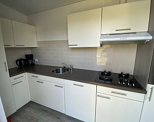 Moderne Kche im freistehenden Haus in Nunspeet, Veluwe, Gelderland, ideales Ferienhaus fr kulinarische Liebhaber.