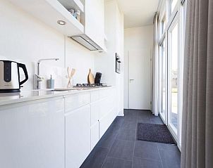 Stijlvolle keuken van Module II 5 personen Wellness, vakantiehuis in Lunteren, omgeven door natuur.