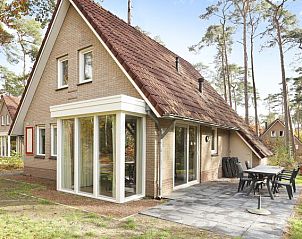 Guest house 323217 • Bungalow Veluwe • Landgoed 't Loo | 8-persoons bungalow | 8C1 