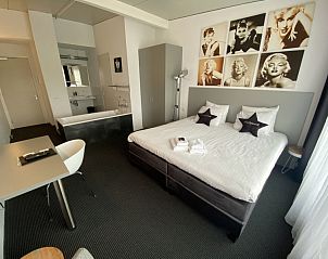 Stijlvolle slaapkamer in de Slaapfabriek vakantiehuis, Teuge, Veluwe.