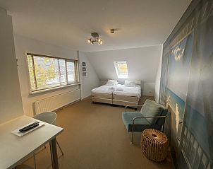 Lichte slaapkamer in de Slaapfabriek vakantiewoning, Teuge, Gelderland.