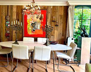 Stijlvolle eetkamer in Huisje in Doornspijk, vakantieverblijf op de Veluwe, Gelderland.