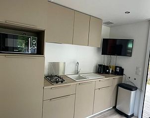 Volledig uitgeruste keuken in Vakantiehuis in Lieren, Veluwe, Gelderland met moderne apparatuur.