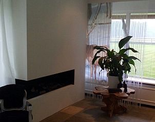 Gezellige zithoek met open haard in Veluwse Logeerboerderij vakantiehuis, Laag Soeren, Veluwe.