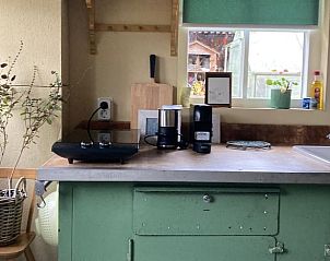Functionele keuken in Vakantiehuis Laag Soeren, Veluwe met landelijke uitstraling.