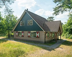 Eethoek in Coldenhove bungalow, Eerbeek, Veluwe, geschikt voor 12 personen.