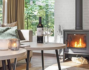 Functionele keuken in Coldenhove 8-persoons bungalow, Eerbeek, Veluwe met moderne apparatuur.