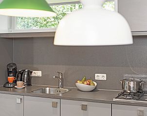 Knusse slaapkamerverlichting in Coldenhove 8-persoons bungalow, Eerbeek, Veluwe.