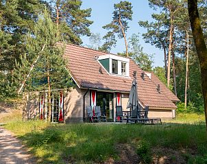 Sfeervolle slaapkamer in Coldenhove 6-persoons bungalow 6L, Eerbeek, Veluwe.