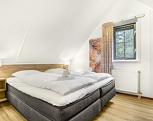 Gezellige slaapkamer onder dak in Coldenhove 6-persoons bungalow 6L, Eerbeek, Veluwe.