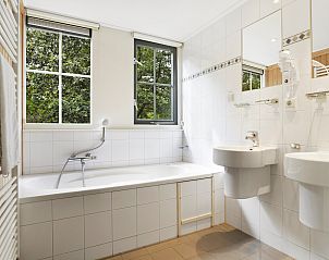 Sauna met houten interieur in Coldenhove 8LT vakantiehuis, Eerbeek, Veluwe, Gelderland.