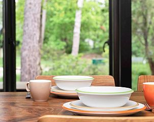 Moderne keuken in Rabbit Hill stacaravan, Veluwe, compleet met apparatuur.