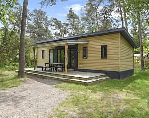 Comfortabele slaapruimte in Rabbit Hill stacaravan, Nieuw Milligen, perfect voor een goede nachtrust.