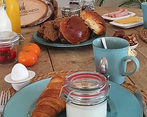 Uitgebreid ontbijt in vakantiehuis Klarenbeek, Veluwe, Gelderland