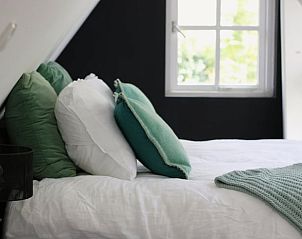 Comfortable bedroom in Holiday Home in Ugchelen, Veluwe, Gelderland with fresh furnishings.