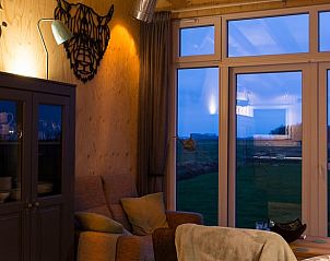 Gezellige avondverlichting in Vakantiehuis in Overschild, Noordoost Groningen.