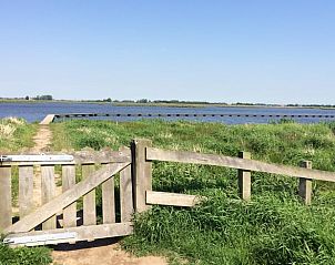 Toegangspoort naar natuurgebied in Overschild, Groningen.