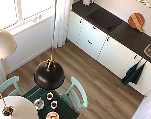 Lichte keuken in Vakantiehuis in Vriescheloo met moderne apparatuur in Zuidoost Groningen.
