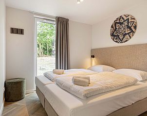 Luxe badkamer met sauna in de Vrijstaande woning in Sellingen, vakantiehuis in Groningen.