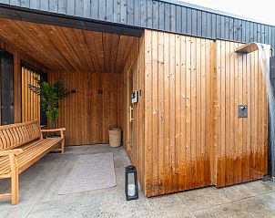 Exterieur van Vrijstaande woning in Sellingen met buitendouche en sauna in Groningen.