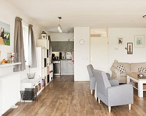 Moderne keuken in Vakantiehuis Vrieschehuis Comfort Royaal, Vlagtwedde, ideaal voor zelf koken tijdens uw vakantie in Groningen.