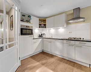 Luxe tweepersoonsbed in Rutershoeske vakantiehuis, Veendam.