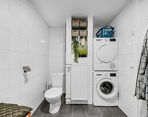 Rivieroever bij Rutershoeske vakantiehuis in Veendam, Zuidoost Groningen.