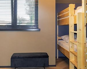 Kinderkamer in Vakantiehuisje in Kiel-Windeweer, Zuidoost Groningen, met stapelbed en gezellige sfeer voor de kleintjes.