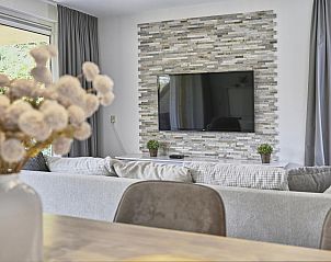 Strand aan het meer bij Villa Christina vakantiehuis in Stevensweert, Midden Limburg.