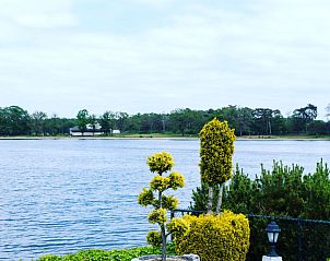 Uitzicht op het water nabij Vrijstaande woning in Heel, Midden Limburg, vakantiehuis omringd door natuur.