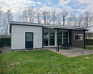Guest house 373105 - Chalet Midden Limburg - Chalet in Susteren