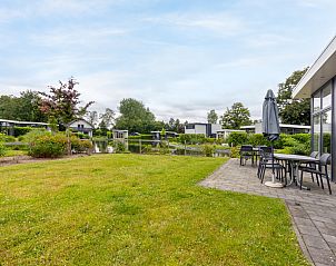 Detached house in Susteren, a vacation home in Limburg with a spacious terrace and views of the green surroundings of Central Limburg.