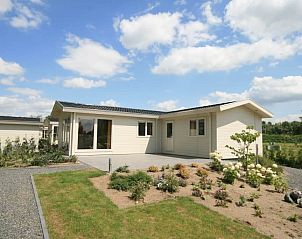 Guest house 373115 • Chalet Midden Limburg • Chalet in Susteren 