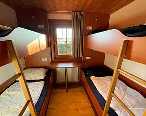 Chalet in Susteren, Midden Limburg, knusse slaapkamer met stapelbedden