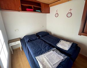 Chalet in Susteren, Midden Limburg, tweepersoonsslaapkamer met comfortabele bedden