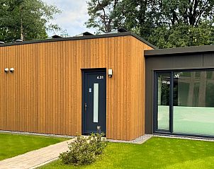 Bos Lodge in Maasbree, North Limburg, offers space for 8 people in a modern vacation home surrounded by green nature.