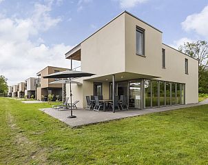 Guest house 385214 • Bungalow Noord Limburg • Domein De Schatberg | 12-persoons watervilla | 12L2 