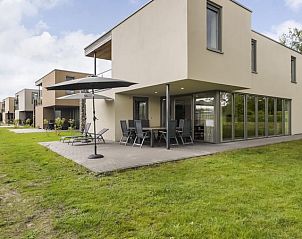 Verblijf 385214 • Bungalow Noord Limburg • Domein De Schatberg | 12-persoons watervilla | 12L2 