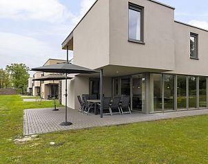 Verblijf 385215 • Bungalow Noord Limburg • Domein De Schatberg | 14-persoons watervilla | 14C2 