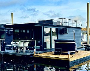 Unterkunft 386105 - Zelthaus Noord Limburg - Houseboat Marina Mookerplas (met dakterras en hottub)