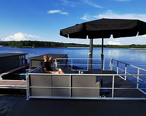 Verblijf 386107 - Vakantiewoning Noord Limburg - Floating in Limburg - rooftop hottub