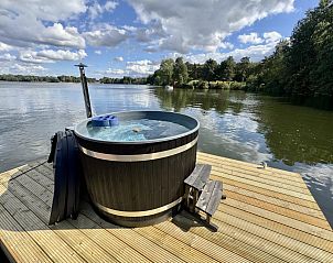 Verblijf 386107 - Vakantiewoning Noord Limburg - Floating in Limburg - rooftop hottub