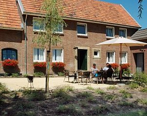 Gezellig terras bij Inkelshoeve a gen Bongerd, vakantiehuis in het pittoreske Epen, Zuid Limburg.