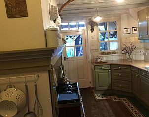 Gemtliche Kche im Ferienhaus in Epen, Sdlimburg, mit lndlichem Flair.