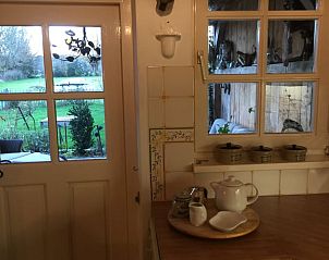 Blick aus der Kche des Ferienhauses in Epen, Sdlimburg, auf den Garten.