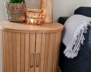 Stimmungsvolle Ecke mit Lampe und Pflanzen in Haus in Epen, Ferienhaus in Sdlimburg.