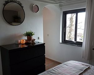 Stilvolles Schlafzimmer im Ferienhaus in Epen, Sdlimburg, Ferienhaus mit natrlichem Licht.